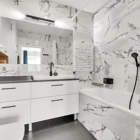 Sleeping&living Ursynow 2 Bedrooms, Parking Apartman Varsó