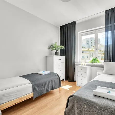 Sleeping&living Ursynow 2 Bedrooms, Parking * Varsó
