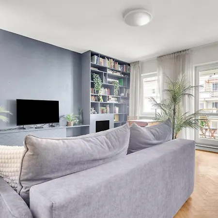 Sleeping&living Ursynow 2 Bedrooms, Parking Varsó