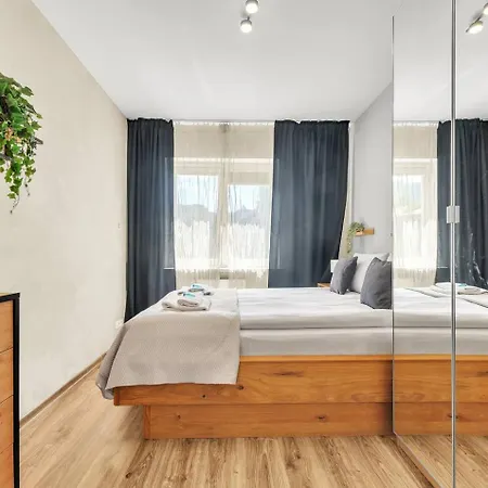 Apartman Sleeping&living Ursynow 2 Bedrooms, Parking